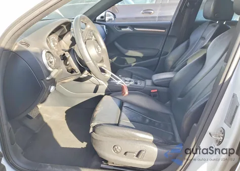 2018 Audi A3 Premium Plus z USA, uszkodzony, nr VIN WAUGUGFF3J1064727